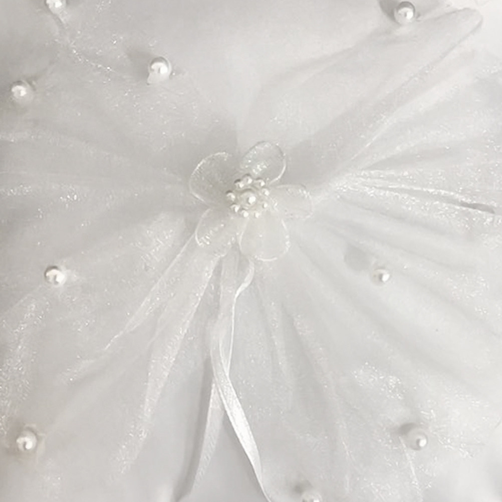 レースのウェディングリングピロー。象牙色のパールとリボンで装 - Ring Bearer Pillow のレビューと価格